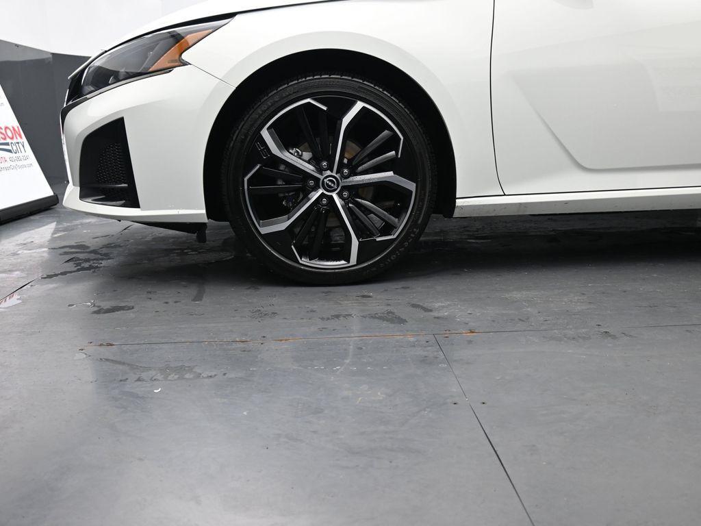 used 2023 Nissan Altima car, priced at $17,998