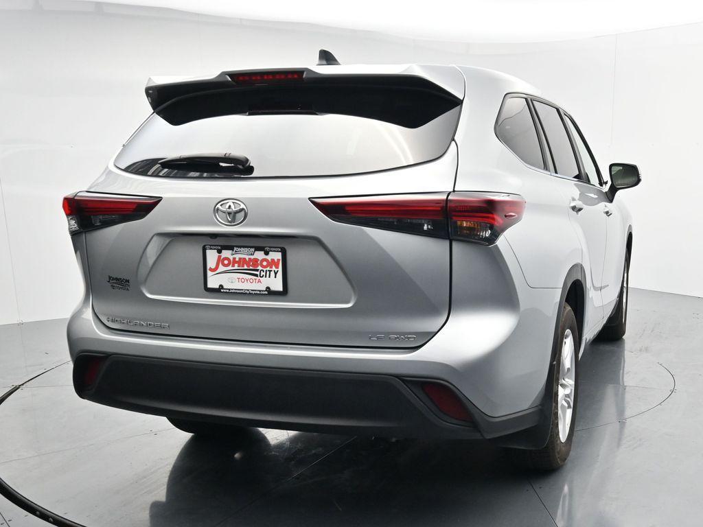 used 2024 Toyota Highlander car, priced at $34,923