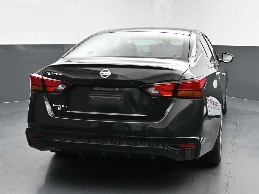 2022 Super Black Clearcoat Nissan Altima