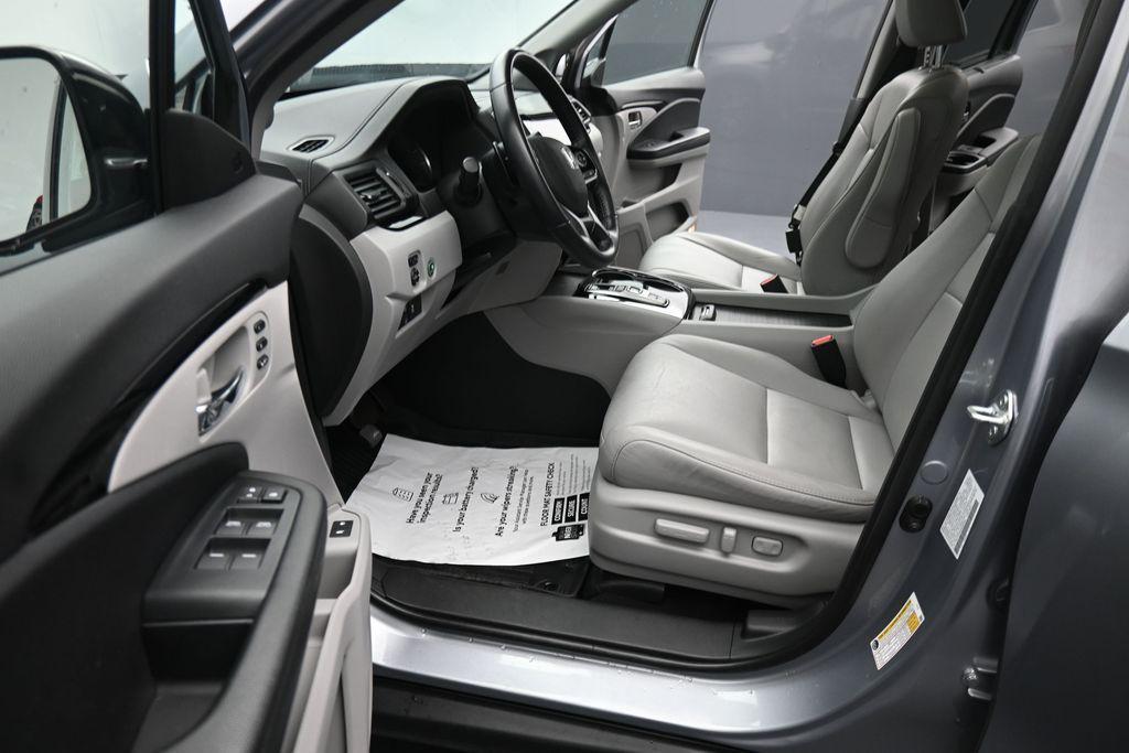 used 2022 Honda Pilot car, priced at $36,000