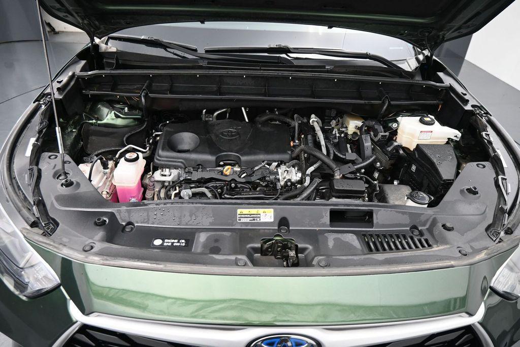 used 2023 Toyota Highlander Hybrid car, priced at $31,848