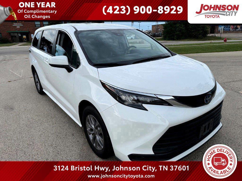 used 2024 Toyota Sienna car, priced at $38,714