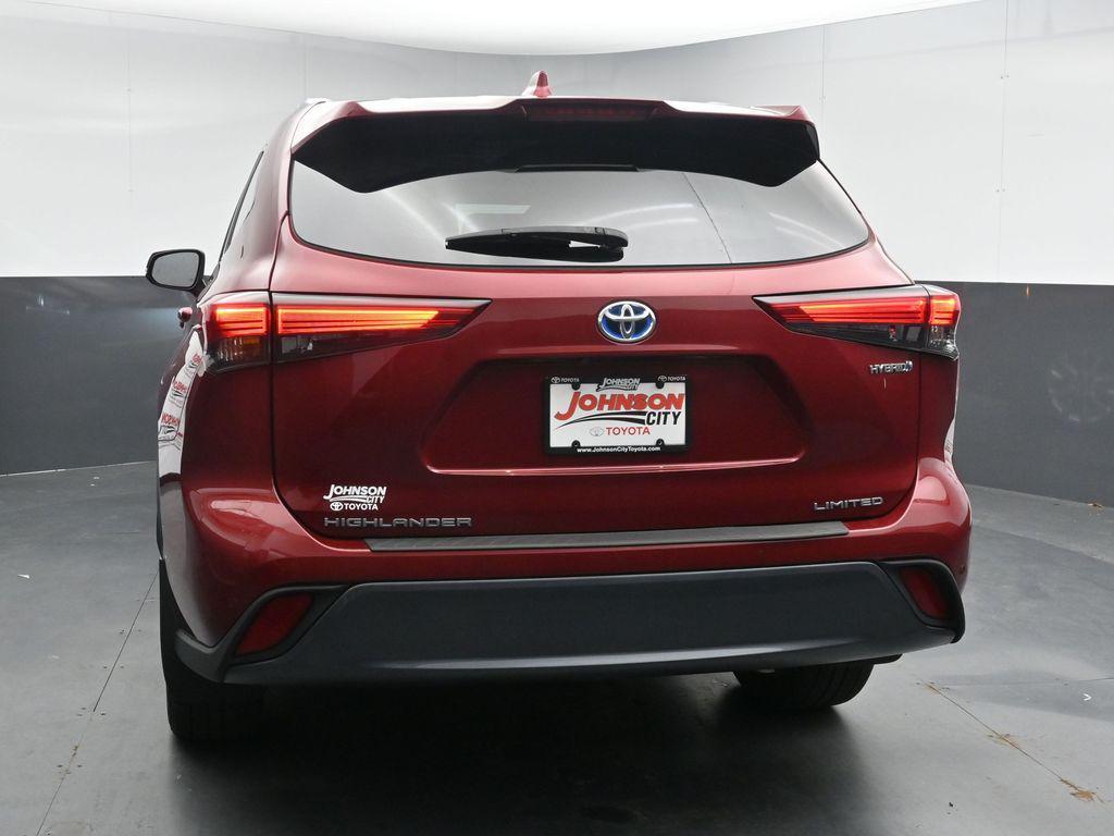 used 2021 Toyota Highlander Hybrid car, priced at $35,481