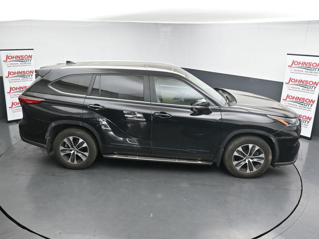 used 2023 Toyota Highlander car, priced at $39,507