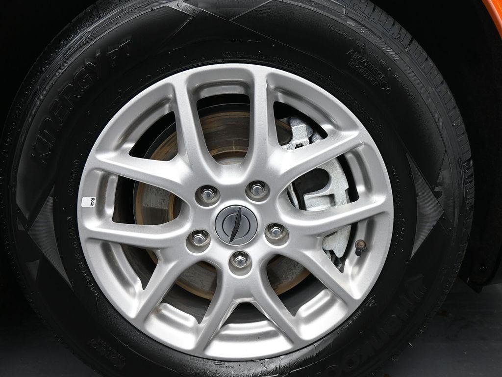 used 2024 Chrysler Pacifica car, priced at $26,161