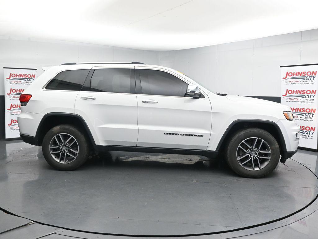 used 2017 Jeep Grand Cherokee car, priced at $15,227