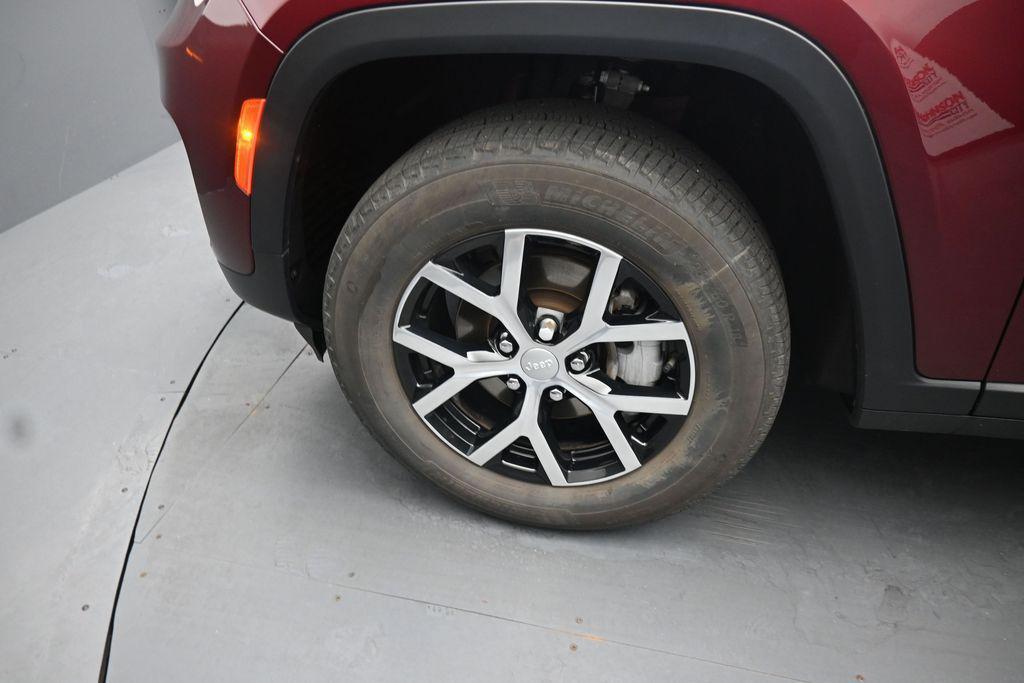 used 2023 Jeep Grand Cherokee car, priced at $34,474