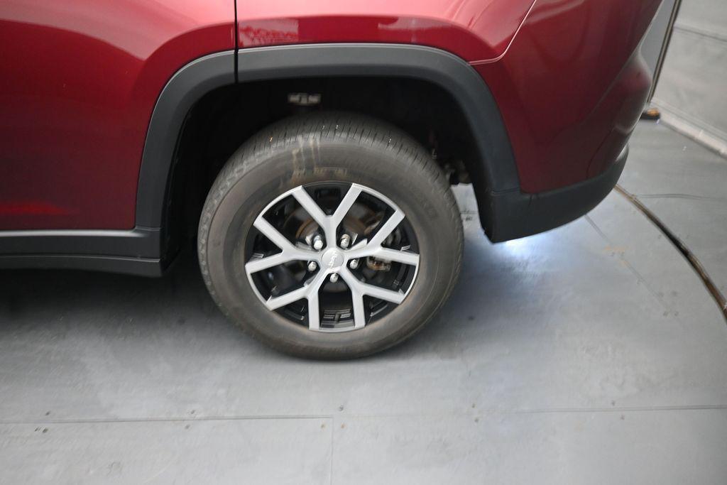used 2023 Jeep Grand Cherokee car, priced at $34,474