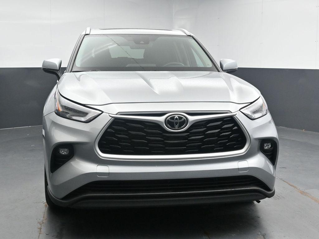 used 2023 Toyota Highlander car, priced at $37,930