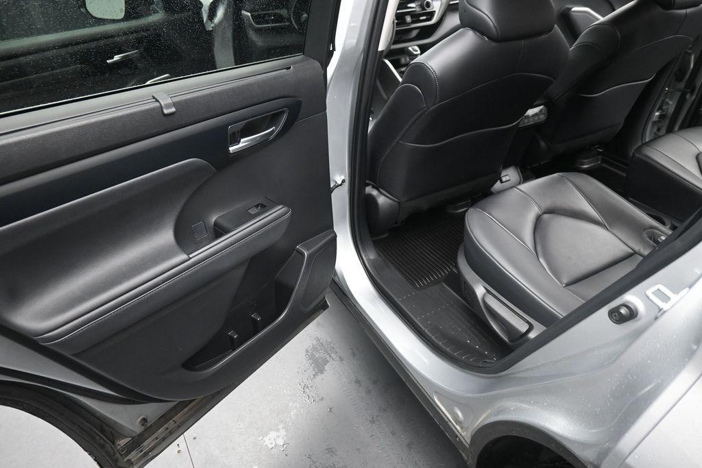 used 2023 Toyota Highlander car, priced at $37,930