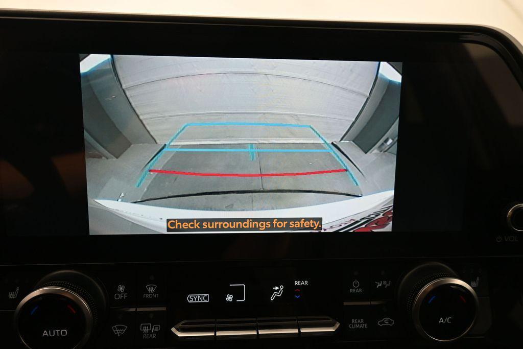 used 2024 Toyota Highlander car, priced at $41,300