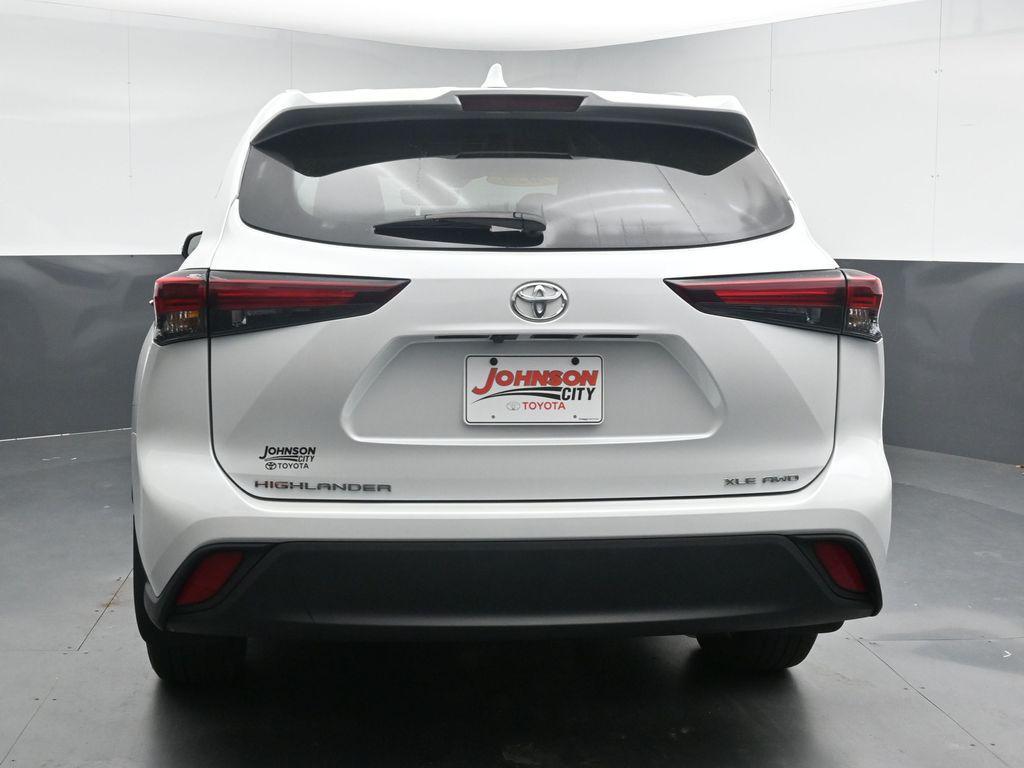 used 2024 Toyota Highlander car, priced at $41,300