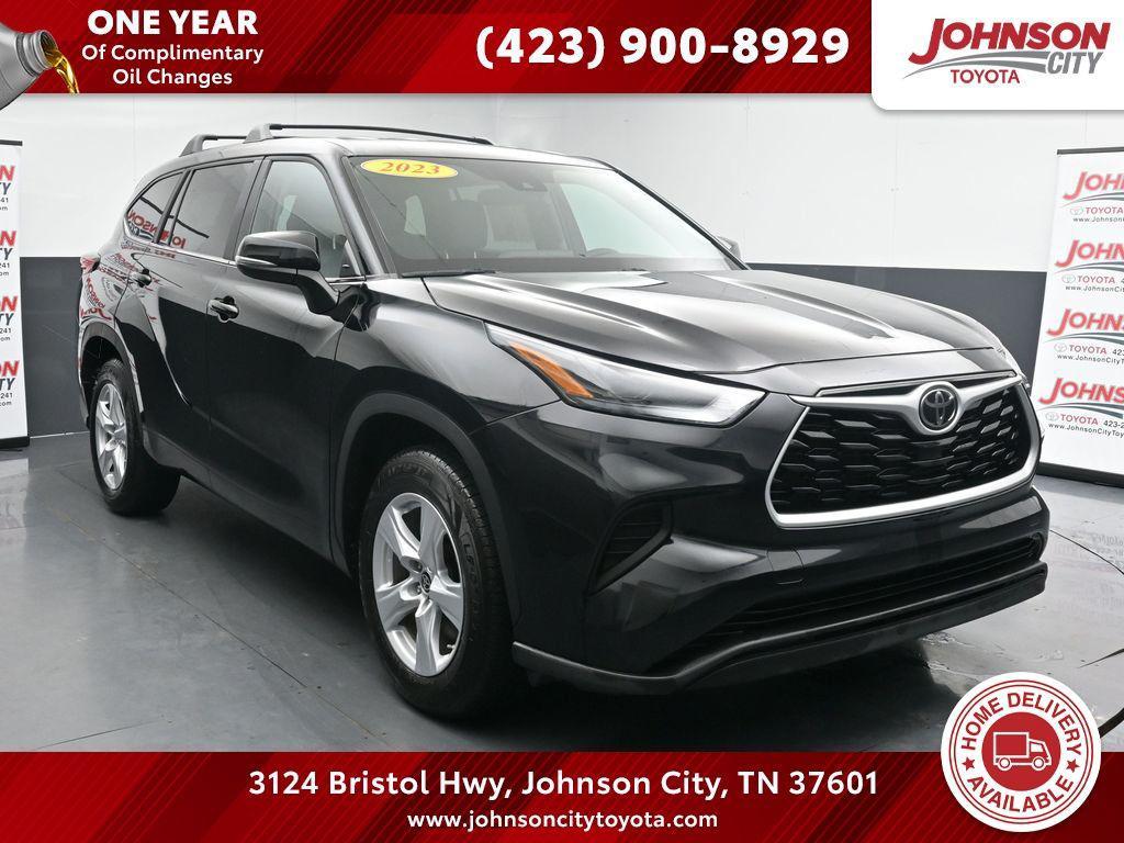 used 2023 Toyota Highlander car, priced at $31,244