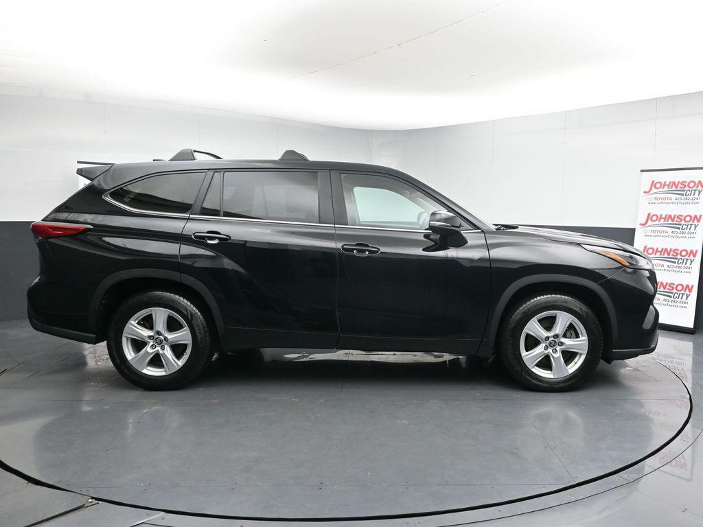 used 2023 Toyota Highlander car, priced at $31,244