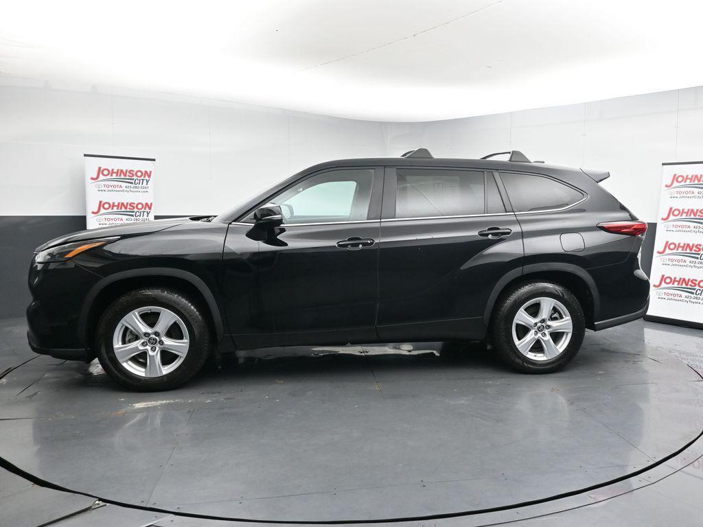 used 2023 Toyota Highlander car, priced at $31,244