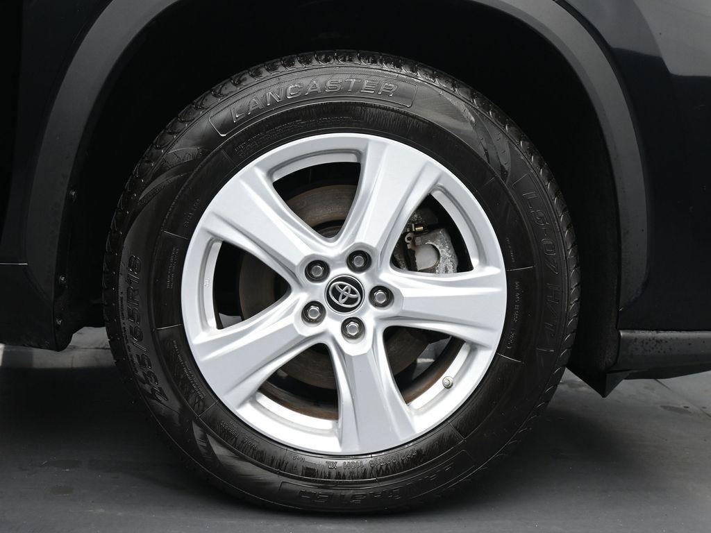 used 2023 Toyota Highlander car, priced at $31,244