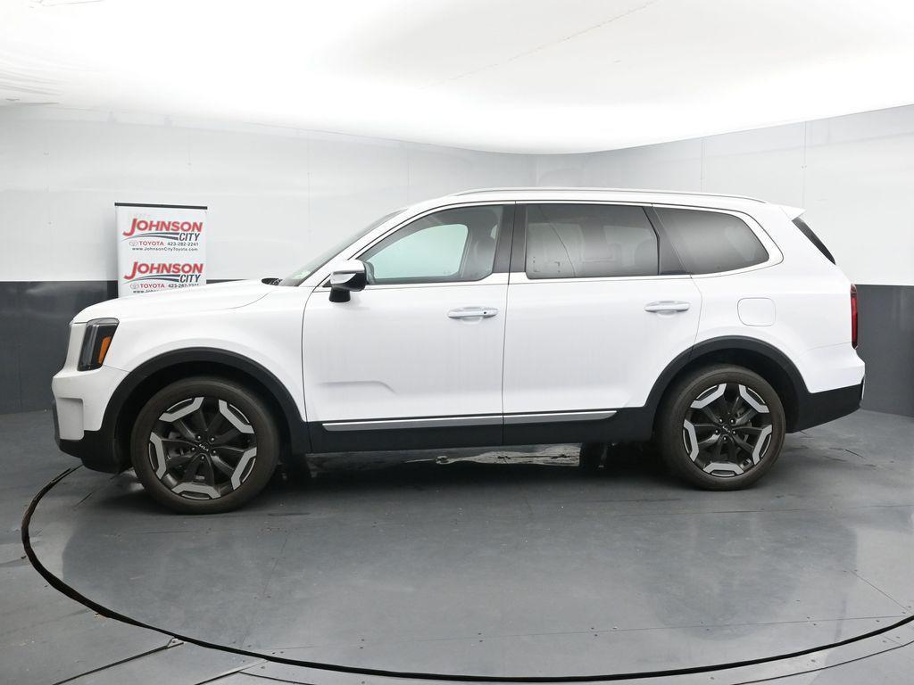 used 2024 Kia Telluride car, priced at $31,367