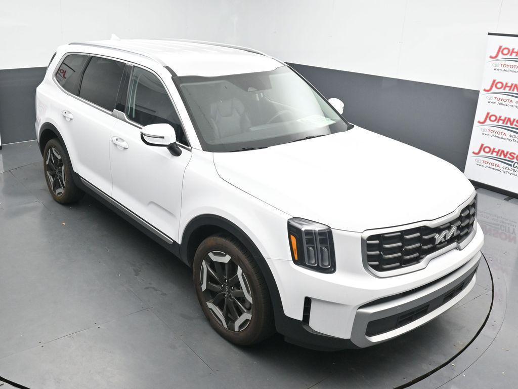 used 2024 Kia Telluride car, priced at $31,367