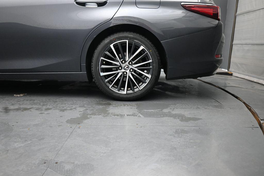 used 2023 Lexus ES 350 car, priced at $34,370