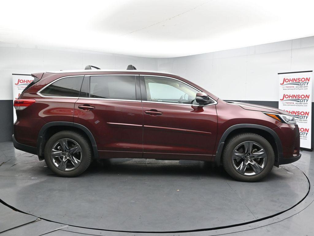 used 2018 Toyota Highlander car, priced at $28,603