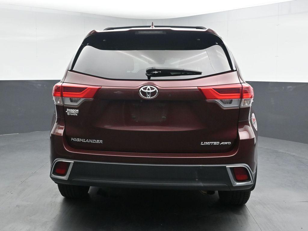 used 2018 Toyota Highlander car, priced at $28,603