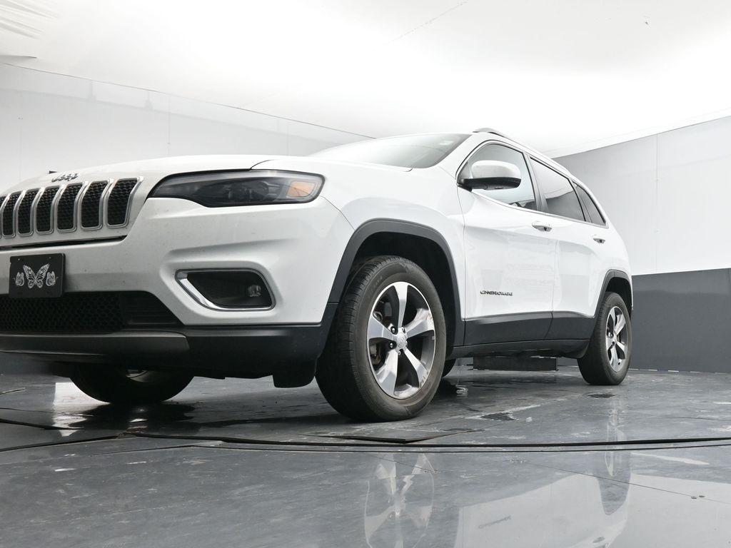used 2019 Jeep Cherokee car, priced at $17,202