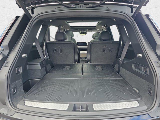 new 2026 Cadillac VISTIQ car, priced at $100,210