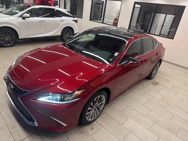 new 2025 Lexus ES 350 car, priced at $51,888