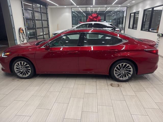 new 2025 Lexus ES 350 car, priced at $51,888