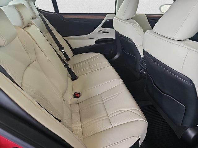new 2025 Lexus ES 350 car, priced at $54,444