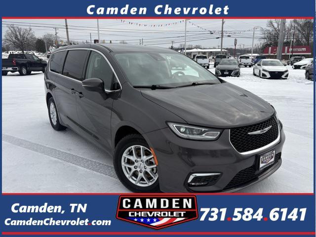used 2023 Chrysler Pacifica car, priced at $21,997