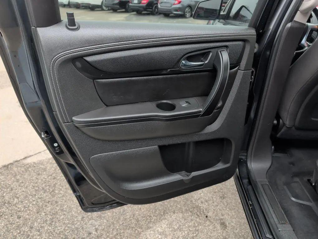 used 2015 GMC Acadia car, priced at $7,977