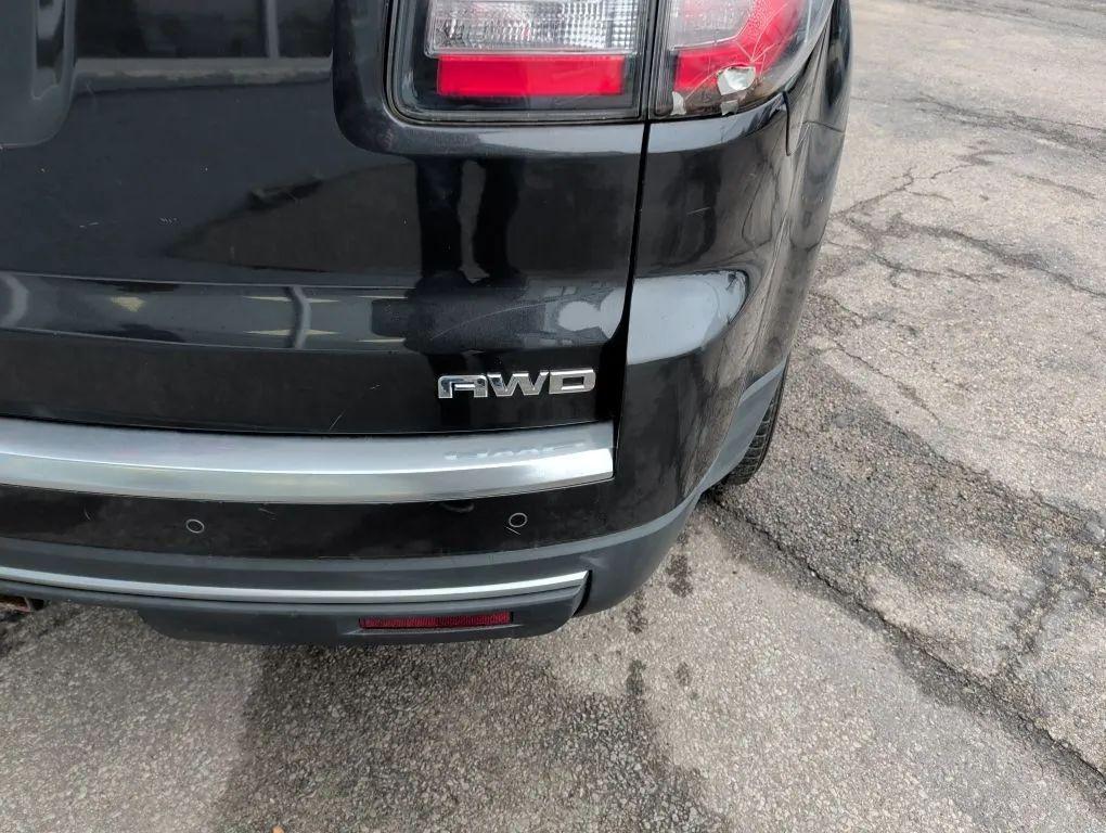 used 2015 GMC Acadia car, priced at $7,977