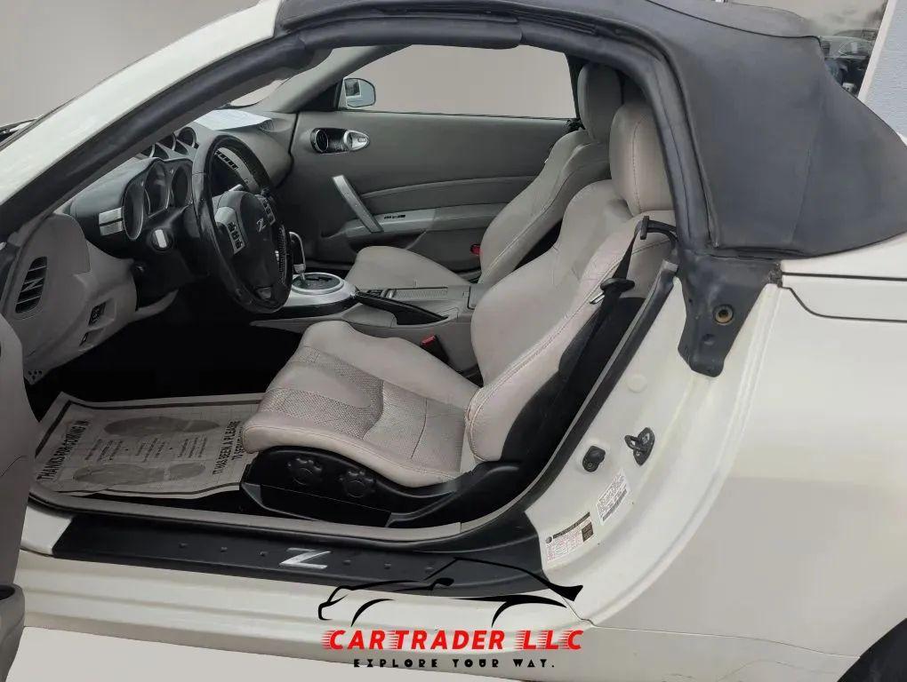used 2007 Nissan 350Z car, priced at $10,280