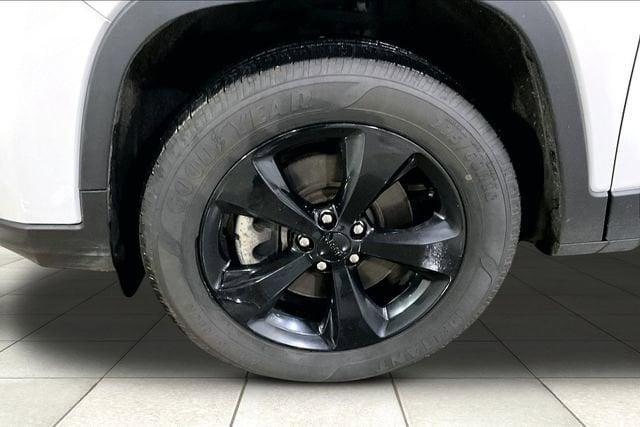 used 2021 Jeep Cherokee car, priced at $18,690
