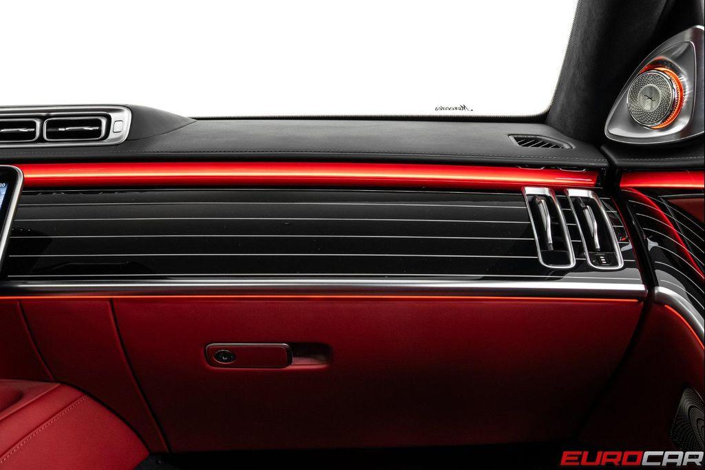 Mercedes-Benz S-Class view 32