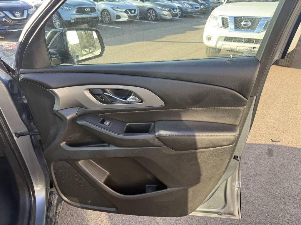 used 2018 Chevrolet Traverse car, priced at $11,495