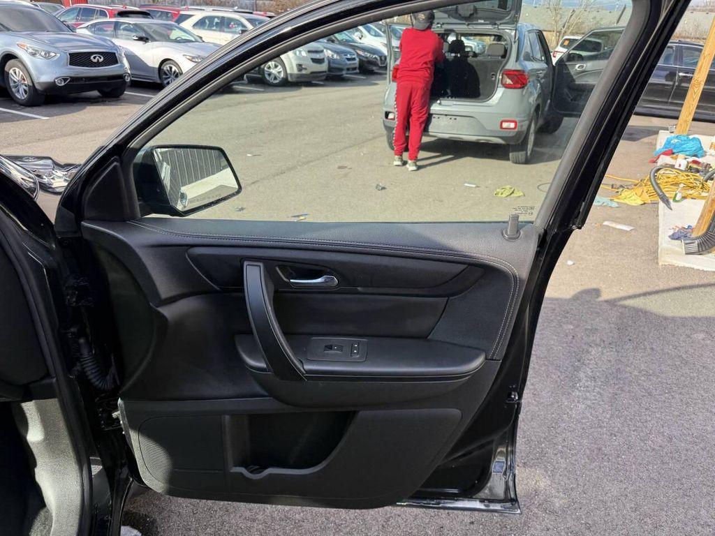 used 2015 Chevrolet Traverse car, priced at $11,995