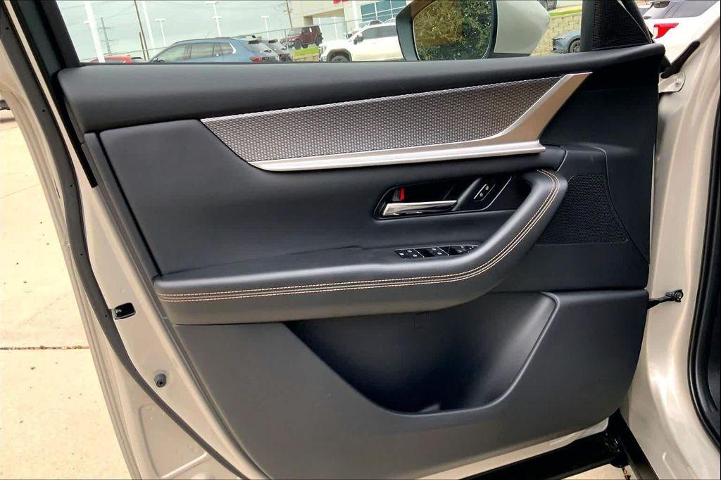 new 2026 Mazda CX-90 PHEV car, priced at $48,115