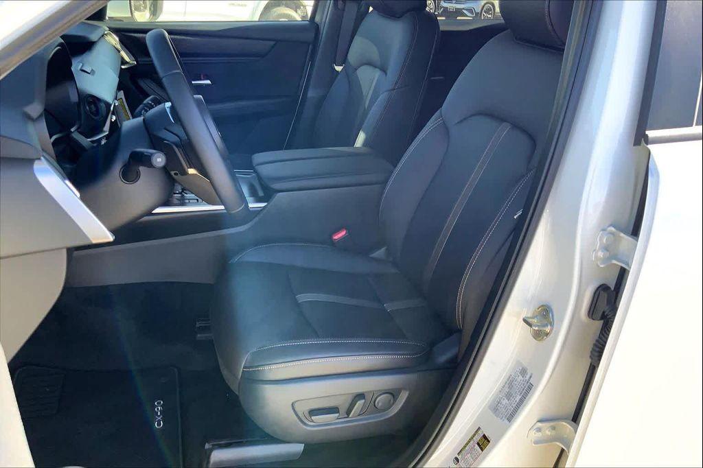 new 2026 Mazda CX-90 car, priced at $39,425