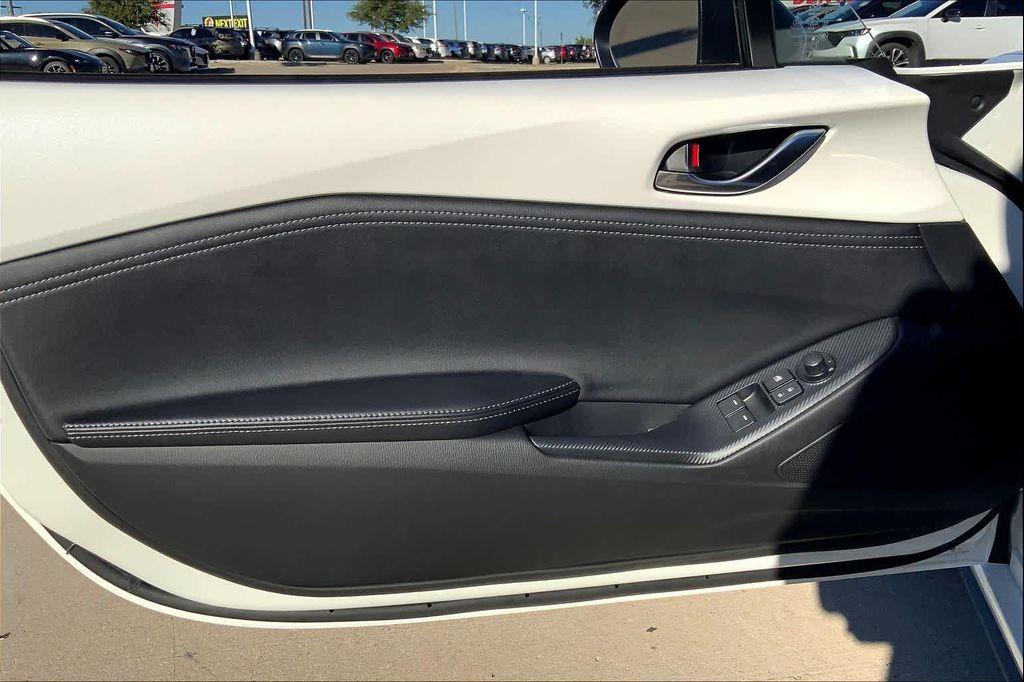 new 2025 Mazda MX-5 Miata car, priced at $35,285