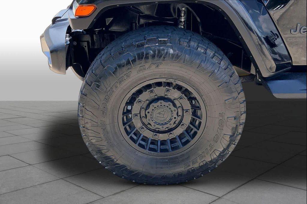 used 2021 Jeep Gladiator car, priced at $27,713
