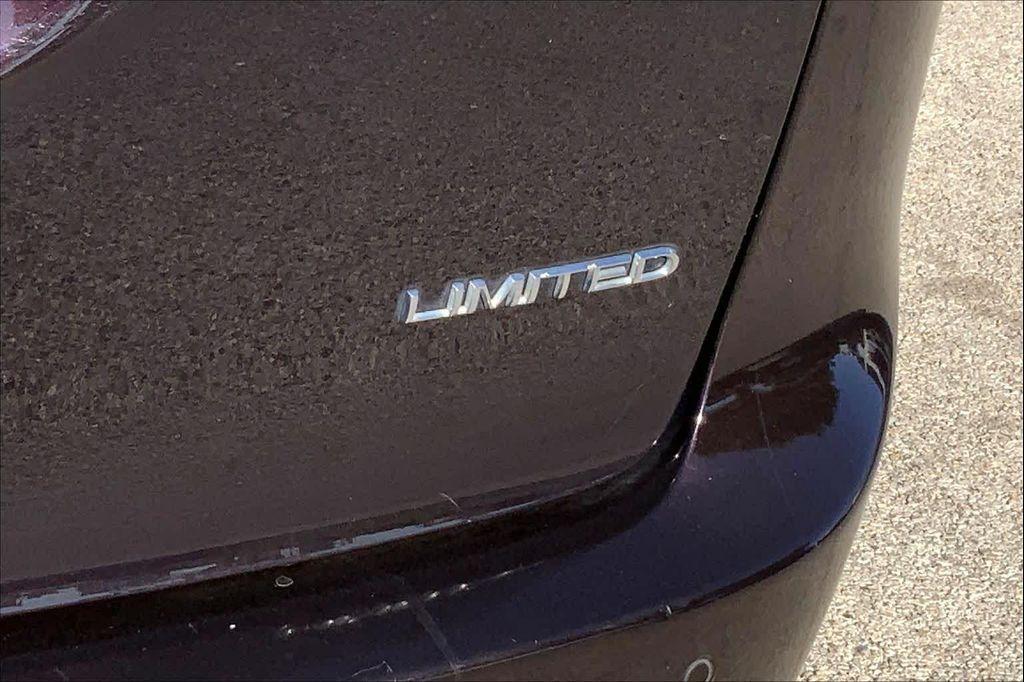 used 2019 Chrysler Pacifica car, priced at $22,193