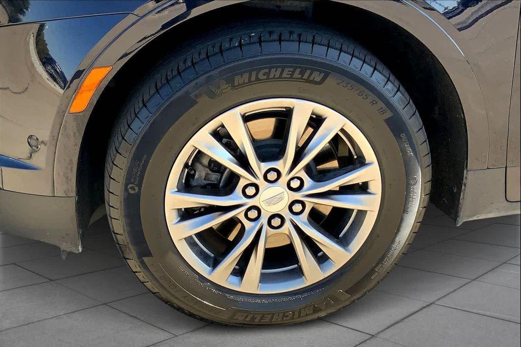 used 2021 Cadillac XT5 car, priced at $26,988