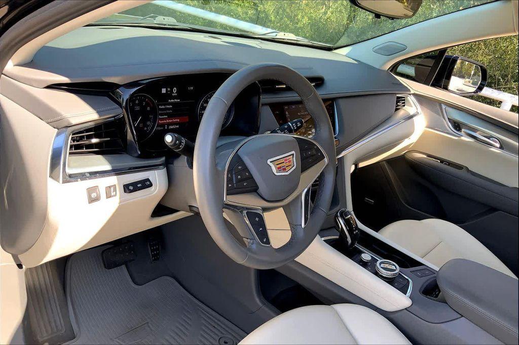 used 2021 Cadillac XT5 car, priced at $26,988