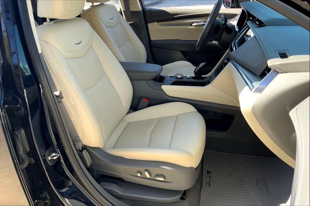 used 2021 Cadillac XT5 car, priced at $26,988