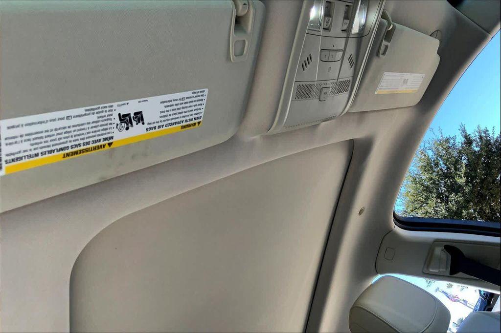 used 2021 Cadillac XT5 car, priced at $26,988