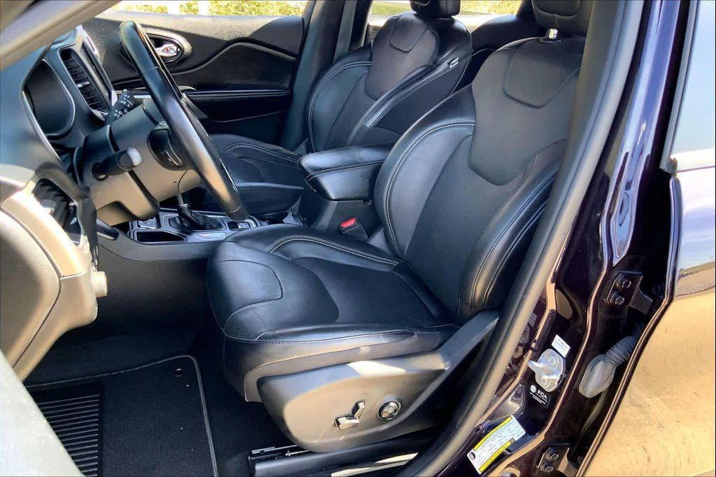 used 2021 Jeep Cherokee car, priced at $21,473