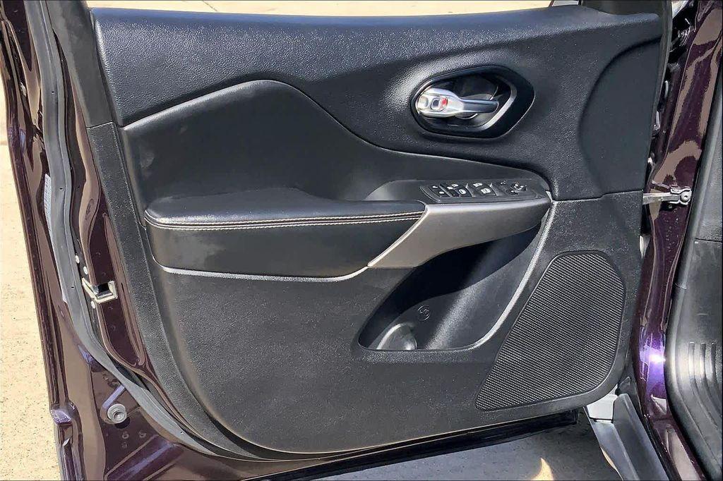 used 2021 Jeep Cherokee car, priced at $21,473