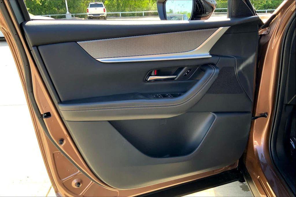 new 2026 Mazda CX-70 PHEV car, priced at $45,275